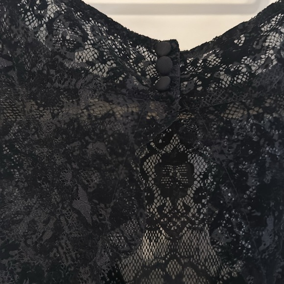 Alice + Olivia Lace A-Line Open Back Dress - Picture 4 of 10